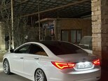 Hyundai Sonata-14