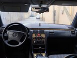 Mercedes E 230-3