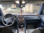 Mercedes E 230-5