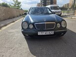 Mercedes E 240-1