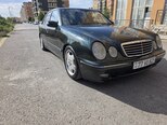 Mercedes E 240-2