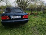 Mercedes E 240-10