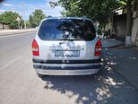Opel Zafira-4