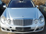 Mercedes E 220-1