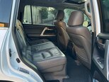 Toyota Land Cruiser-17