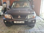 Mitsubishi Pajero-1