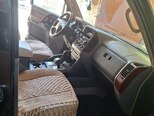 Mitsubishi Pajero-12