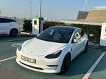 Tesla Model 3-4