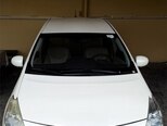 Toyota Prius V-1