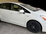 Toyota Prius V-7