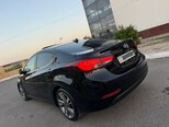 Hyundai Elantra-10