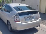 Toyota Prius-7