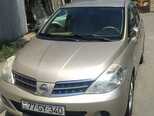 Nissan Tiida-1