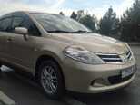 Nissan Tiida-10