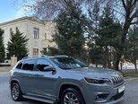 Jeep Cherokee-13
