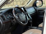 Toyota Land Cruiser-16