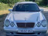 Mercedes E 240-1