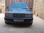 Mercedes 190-1