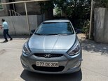 Hyundai Accent-12
