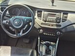 Kia Carens-8
