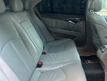 Mercedes E 320-17