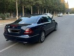 Mercedes E 320-11