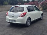 Nissan Tiida-10