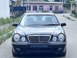 Mercedes E 270-1