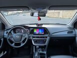 Hyundai Sonata-11