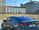 Hyundai Elantra-3