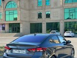 Hyundai Elantra-10