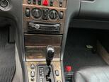 Mercedes E 240-11