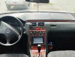 Mercedes E 220-12