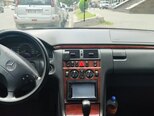 Mercedes E 220-13