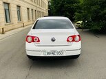 Volkswagen Passat-2