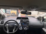 Toyota Prius V-6