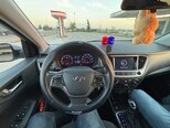 Hyundai Accent-17