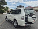 Mitsubishi Pajero-7