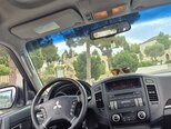 Mitsubishi Pajero-13