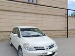 Nissan Tiida-1