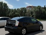 Toyota Prius-4