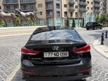 Hyundai Elantra-4