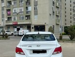 Hyundai Accent-9