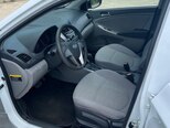 Hyundai Accent-10