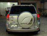 Toyota RAV4-6