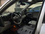 Toyota RAV4-8