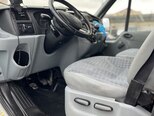 Ford Transit-9