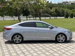 Hyundai Elantra-3