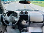 Nissan March-8