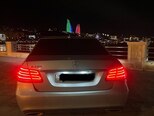 Mercedes E 220-10